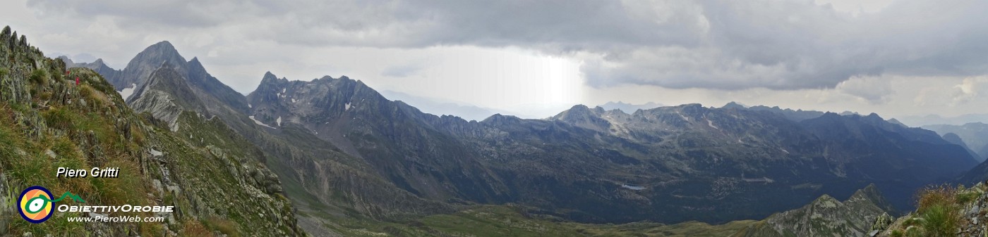 59 Panoramica sulla costiera dei monti della conca del Calvi.jpg